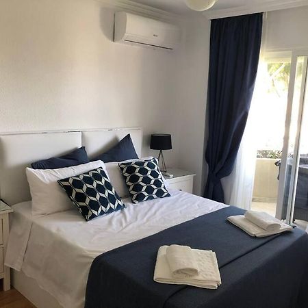 Apartamento Torremolinos 5 Personas + Parking + Piscina Todo El Ano Kültér fotó