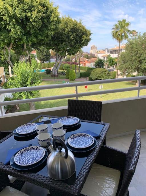 Apartamento Torremolinos 5 Personas + Parking + Piscina Todo El Ano Kültér fotó